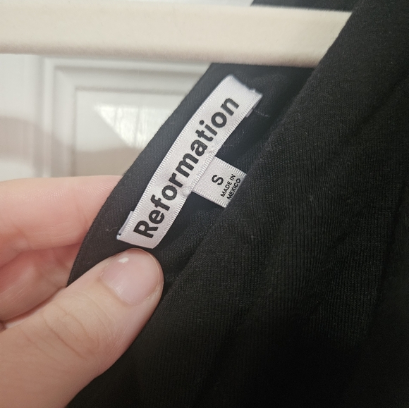 Reformation Black Sleeveless Top With Ruched Sides S - Picture 2 of 4